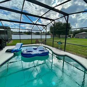 Holiday home Grand Family House With Private Pool Near Disney Parks, Davenport